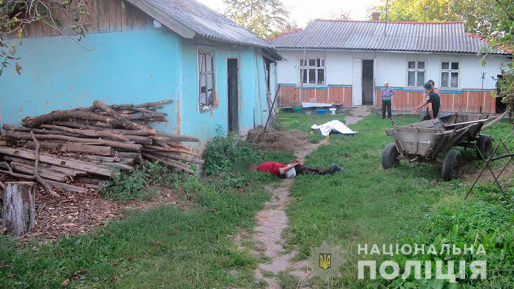 На Коломийщині чоловік смертельно поранив ножем свого чаркувальника (фото) На Коломийщині чоловік смертельно поранив ножем свого чаркувальника (фото)