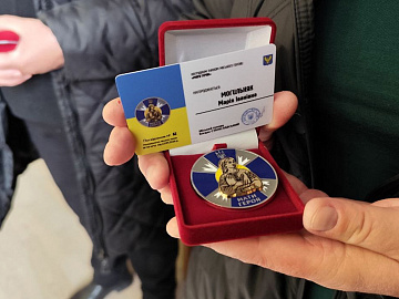 Ще тридцятьом жінкам Коломийської громади вручили нагрудні знаки «Мати Героя»