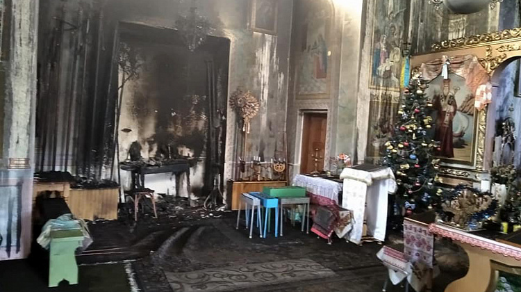 На Коломийщині виникла пожежа у церкві (фото)