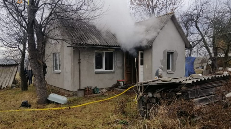 У П'ядиках під час пожежі знайшли чоловіка без ознак життя