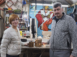 Харків'янин заснував у Коломиї дизайнерську майстерню з виготовлення предметів інтер'єру (відео)