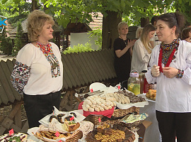 Благодійний ярмарок: у Коломиї збирали гроші добровольчим підрозділам (відео)