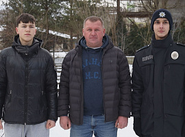 За крок до трагедії: у Коломиї небайдужі врятували чотирьох дітей (відео)