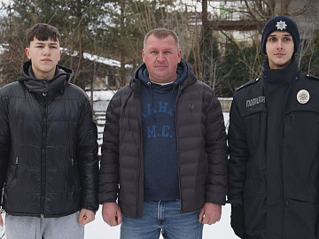 За крок до трагедії: у Коломиї небайдужі врятували чотирьох дітей (відео)