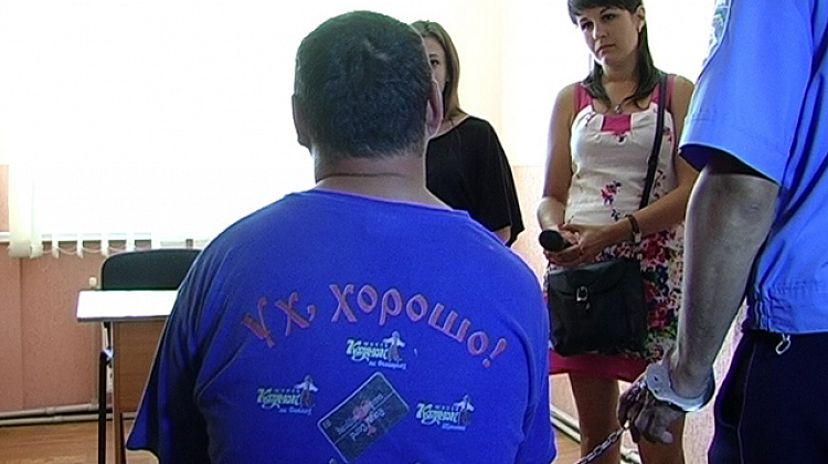 Чоловік викинув у озеро свого семимісячного малюка (відео)