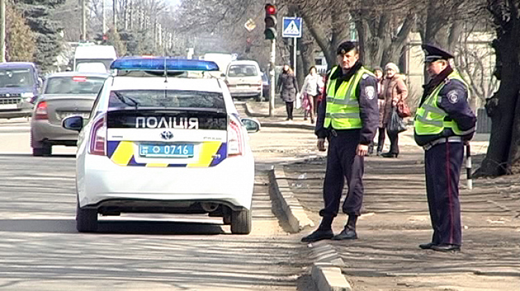 Коломийські поліцейські чергують біля навчальних закладів (відео)