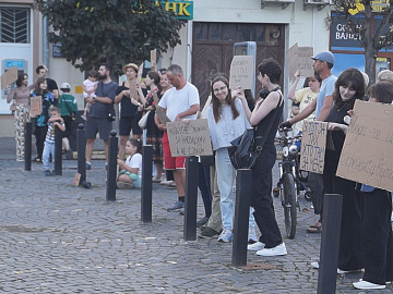Щодня коломияни збираються на вуличні протести