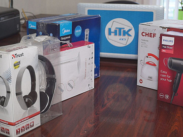 Радіо «Сяйво» вручило перші подарунки учасникам опитування (відео)