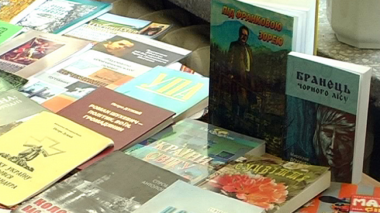 У Коломиї зібрали українські книги для східних областей (відео)
