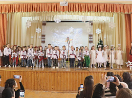 Учні Коломийського ліцею №5 представили виставу французькою мовою (відео)