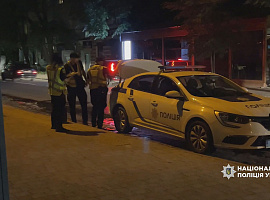  В Івано-Франківську троє молодиків нападали на перехожих (відео)