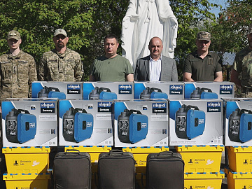 З Коломийщини передали для військових генератори та комплекти для медиків (відео)