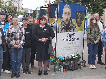 23 травня - День Героїв. Щорічне свято в Україні, встановлене на честь українських вояків (відео)