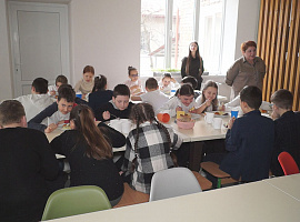 У Коломиї відбувся навчальний семінар, присвячений організації харчування учнів (відео)