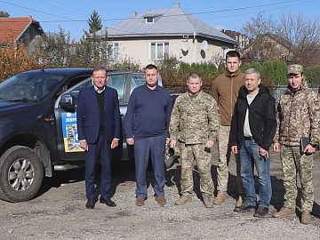Коломийський підприємець передав військовим авто для захисту неба (відео)