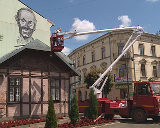 У Коломиї з'явився мурал Чорноволу (відео) У Коломиї з'явився мурал Чорноволу (відео)