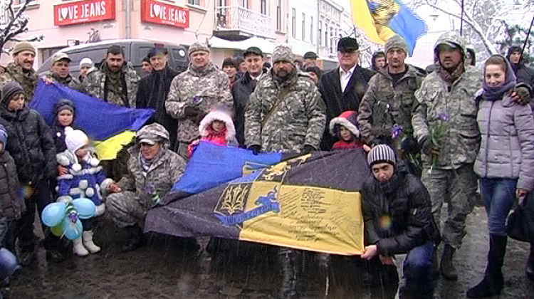 З передової на Коломийщину повернулися бійці (відео)