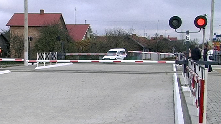 У Коломиї за три мільйони відремонтували залізничний переїзд (відео)