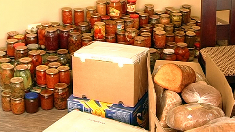 200 тон гуманітарної допомоги відправили на Схід з Коломиї (відео)