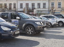 Вже 800 транспортних засобів для захисників привезли волонтери спільноти «Jeeps for Peace»