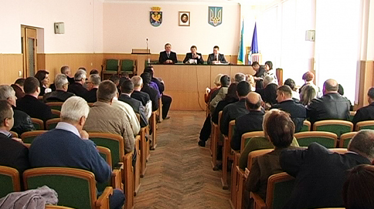 Депутати Коломийської райради ще раз збиралися на позачергову сесію (відео)