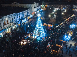 З ялинкою чи без? Як Коломия відзначатиме зимові свята? (відео)
