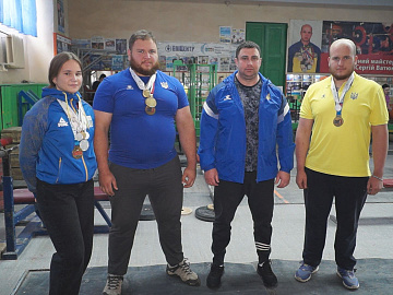 Родина пауерліфтерів з Коломийщини здобула призові місця на Чемпіонаті Європи (відео)