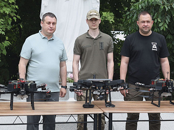 Бомбери для 10-ї окремої гірсько-штурмової бригади «Едельвейс» передали від Коломийщини (відео)