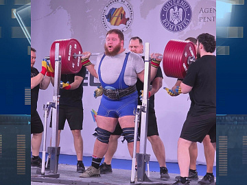 Світова перемога: коломийський спортсмен здобув золото на Чемпіонаті з пауерліфтингу (відео)