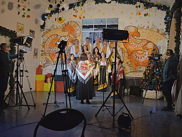 «Коляда для захисників». 300 колядників і пів сотні колядок: НТК реалізовує масштабний проєкт (відео)