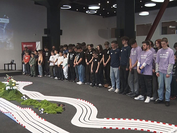 В Івано-Франківську розпочалися відкриті обласні змагання радіокерованих роботів (відео)