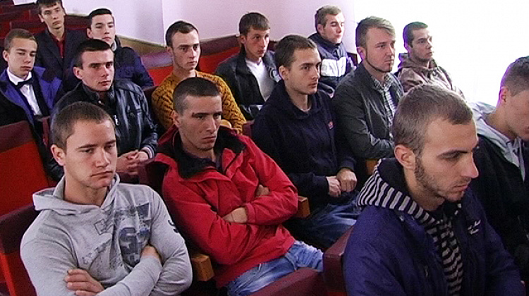 У Коломиї відбулися урочисті проводи до війська (відео)