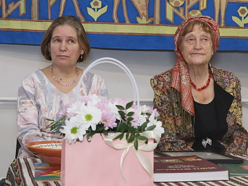 «Золоте перевесло мистецької династії «Саєнків». У Коломиї презентували виставку відомих митців (відео)