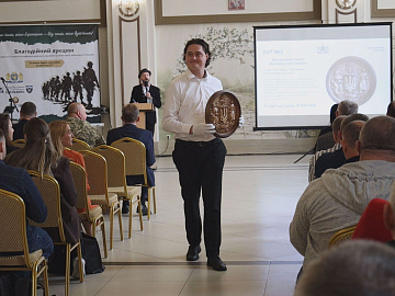 1 мільйон 720 тисяч гривень зібрали під час проведення благодійного аукціону у Коломиї (відео)