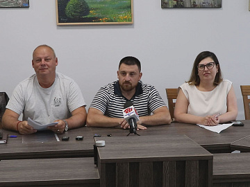 У Коломиї розпочали роботу нові перевізники сміття, проте  старт викликає чимало запитань у громади