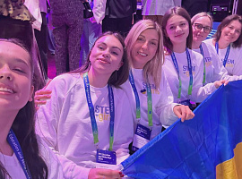 Студентки Коломийського педколеджу розробили макет чат-боту для Telegram (відео)