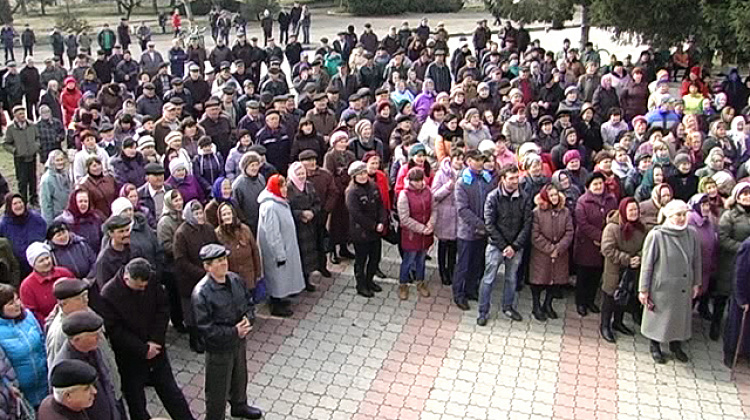 На Коломийщині страйкують люди, щоб не закрили лікарню (відео)