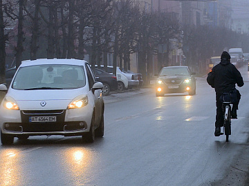 Поліцейські Коломийщини закликають учасників руху бути обережними на дорозі (відео)