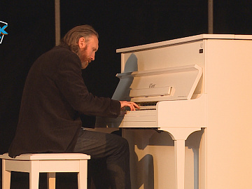 У Коломиї відбувся концерт музиканта-віртуоза Олексія Петухова (відео)