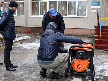 Два коломийські садочки отримали генератори від благодійників (відео)