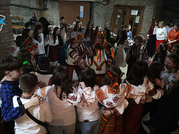 Коломийські школярі під час повітряної тривоги співали українські пісні (відео)